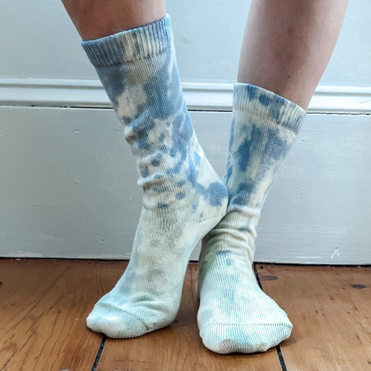 Hand Dyed AMA Gizmo Lightweight Socks