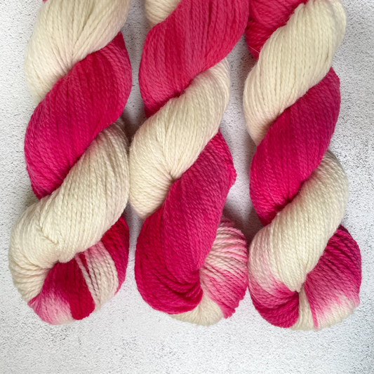 Fuchsia AMA Pacarino Yarn