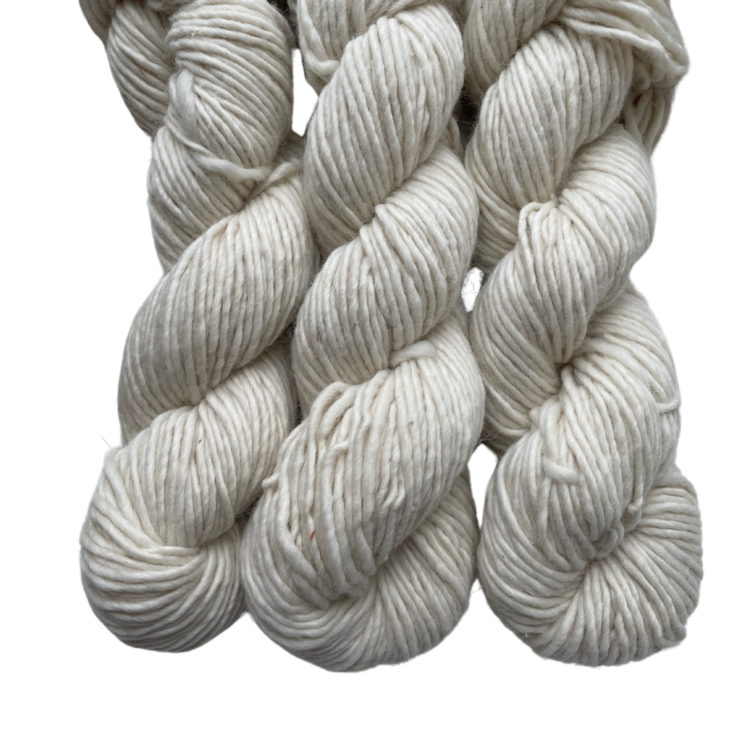 Natural Soft Spun Single Bulky Alpaca Yarn