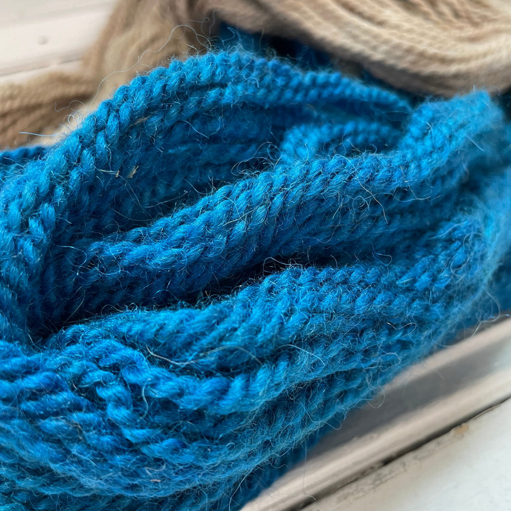 In depth look at the blue in the alpaca yarn